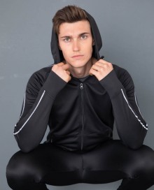 MEN’S LIGHTWEIGHT RUNNING HOODIE WITH REFLECTIVE TAPE TL550 23.TO.2.G26