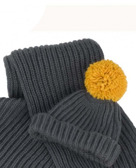 Włóczkowy zestaw: czapka z pomponem i szalik z frędzlami RESULT®