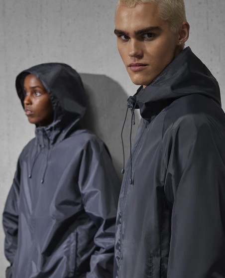 Lekka wiatrówka z podszewką z kapturem B&C® Reset unisex