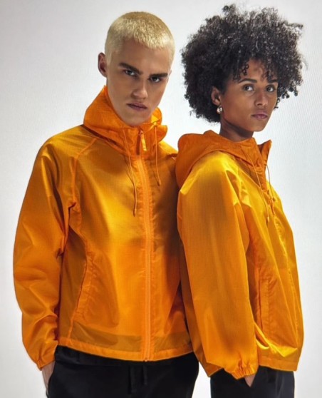 Lekka wiatrówka z kapturem B&C® #Reset unisex